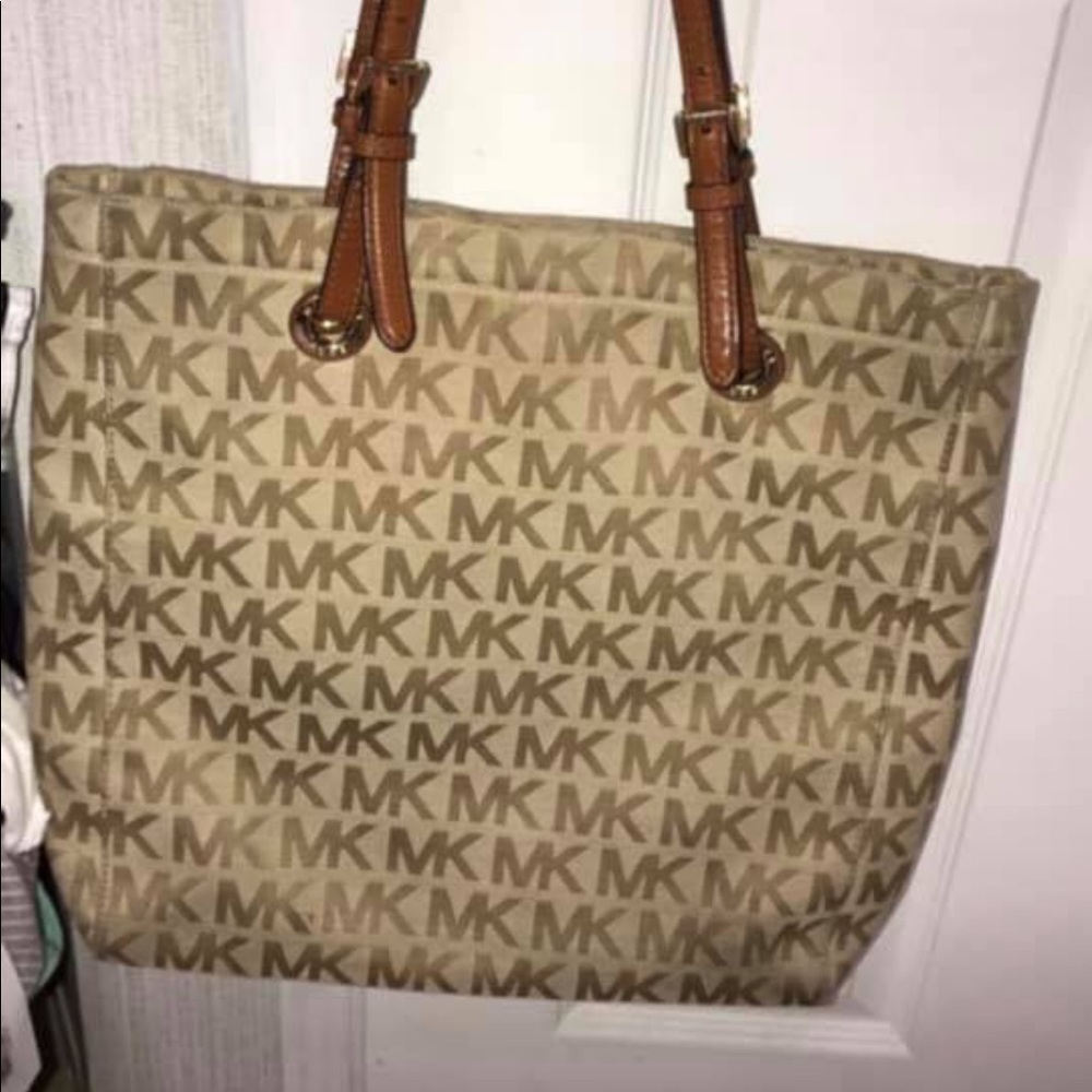 Authentic Mk Purse - image 2